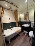 Quiet Cottage on the Rural Edge of Brixham