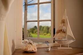 Quiet Cottage on the Rural Edge of Brixham