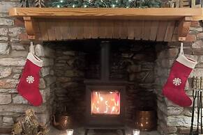 Quiet Cottage on the Rural Edge of Brixham