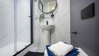 Student Only Clyde Court