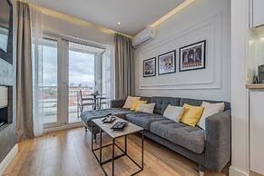 Romanca Deluxe Studio - City View