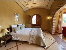 Superb Villa With 2 Private Pools Hammam and Tennis Court