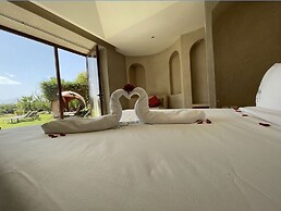 Superb Villa With 2 Private Pools Hammam and Tennis Court