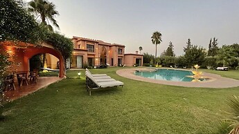 Superb Villa With 2 Private Pools Hammam and Tennis Court