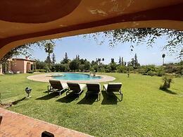 Superb Villa With 2 Private Pools Hammam and Tennis Court