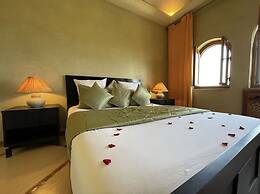 Superb Villa With 2 Private Pools Hammam and Tennis Court