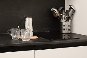 JOIVY Cosy Studio with Balcony