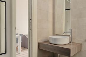 JOIVY Cosy Studio with Balcony