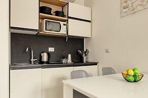 JOIVY Cosy Studio with Balcony