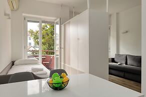 JOIVY Cosy Studio with Balcony