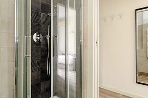 JOIVY Cosy Studio with Balcony