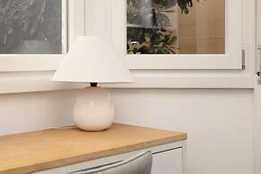 JOIVY Cosy Studio with Balcony