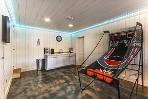 Tranquil Gantt Lake Home w/ Deck & Patio!