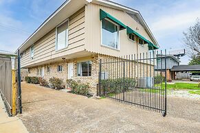 1 Mi to The Galleria: Houston Townhome w/ Patio!
