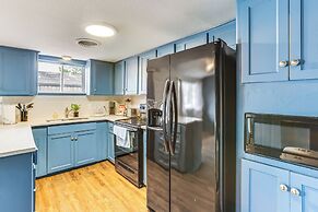 1 Mi to The Galleria: Houston Townhome w/ Patio!