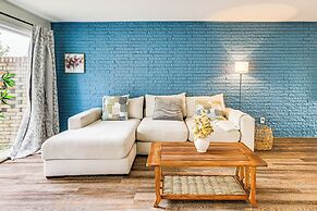 1 Mi to The Galleria: Houston Townhome w/ Patio!