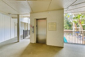 Walk to Coligny Beach Park: Condo w/ Pool Access!