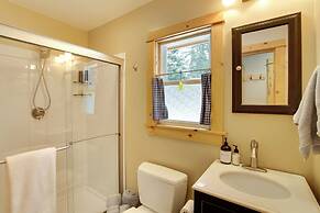 Yakima River Access & Deck: Cle Elum Cabin!