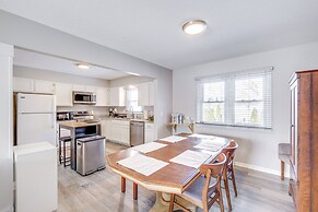 3 Mi to Cuyahoga Valley NP: Fairlawn Family Home!