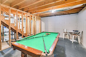 3 Mi to Kroger Field: Dtwn Home w/ Pool Table!