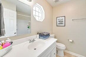 3 Mi to Kroger Field: Dtwn Home w/ Pool Table!