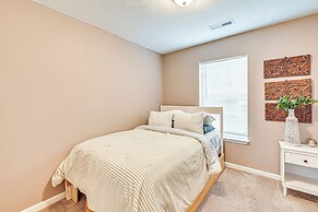 3 Mi to Kroger Field: Dtwn Home w/ Pool Table!