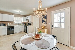 3 Mi to Kroger Field: Dtwn Home w/ Pool Table!