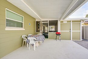 4 Mi to Legoland: Poolside Paradise!