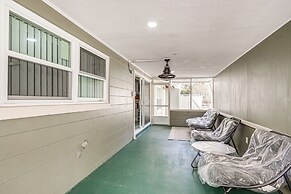 4 Mi to Legoland: Poolside Paradise!