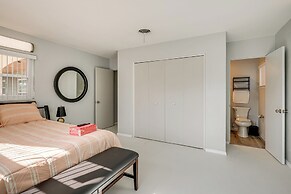 4 Mi to Legoland: Poolside Paradise!