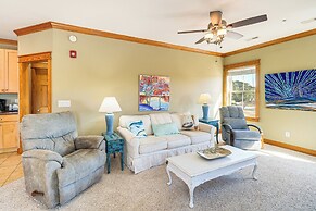 5 Mi to Beach: Roanoke Island Getaway
