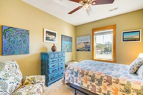 5 Mi to Beach: Roanoke Island Getaway