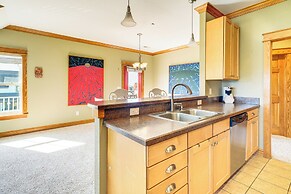 5 Mi to Beach: Roanoke Island Getaway