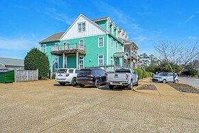 5 Mi to Beach: Roanoke Island Getaway