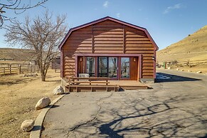 2 Mi to Main Street: Mtn-view Escape in Lander!