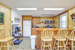 2 Mi to Main Street: Mtn-view Escape in Lander!