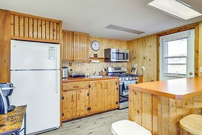 2 Mi to Main Street: Mtn-view Escape in Lander!