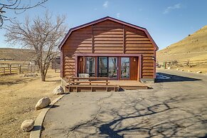 2 Mi to Main Street: Mtn-view Escape in Lander!