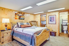 2 Mi to Main Street: Mtn-view Escape in Lander!