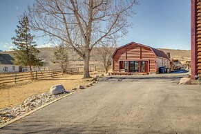 2 Mi to Main Street: Mtn-view Escape in Lander!