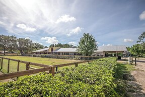Pasture & Pond Views: Lovely Lutz Apartment
