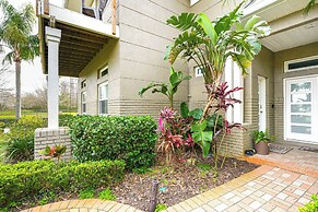 Pasture & Pond Views: Lovely Lutz Apartment