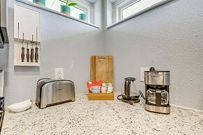 Pasture & Pond Views: Lovely Lutz Apartment