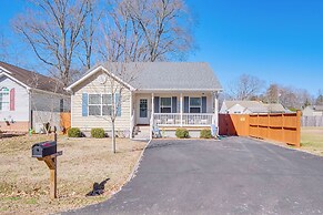 1 Mi to Colonial Beach Boardwalk: Home w/ Fire Pit