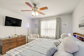 1 Mi to Colonial Beach Boardwalk: Home w/ Fire Pit