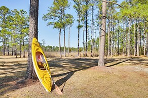 Boat Dock & Ramp: Upwind Acres Guesthouse!