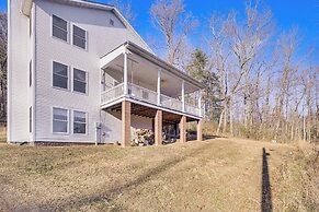 Family Home w/ Game Room & Decks in Etlan!