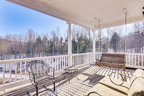 Family Home w/ Game Room & Decks in Etlan!