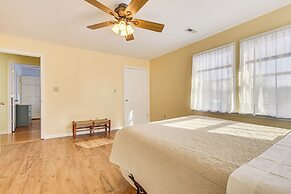 Family Home w/ Game Room & Decks in Etlan!