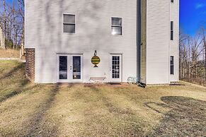 Family Home w/ Game Room & Decks in Etlan!